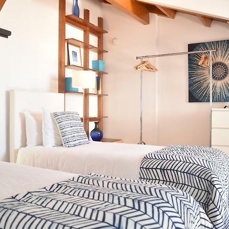 Architect-Designed Loft In A Historic Hilltop Neighborhood Lisbon Bagian luar foto