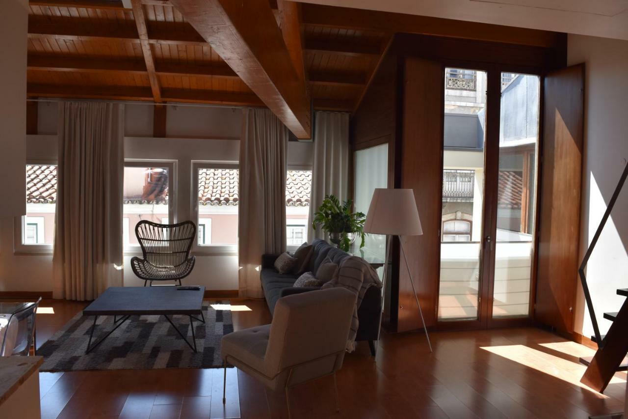 Architect-Designed Loft In A Historic Hilltop Neighborhood Lisbon Bagian luar foto