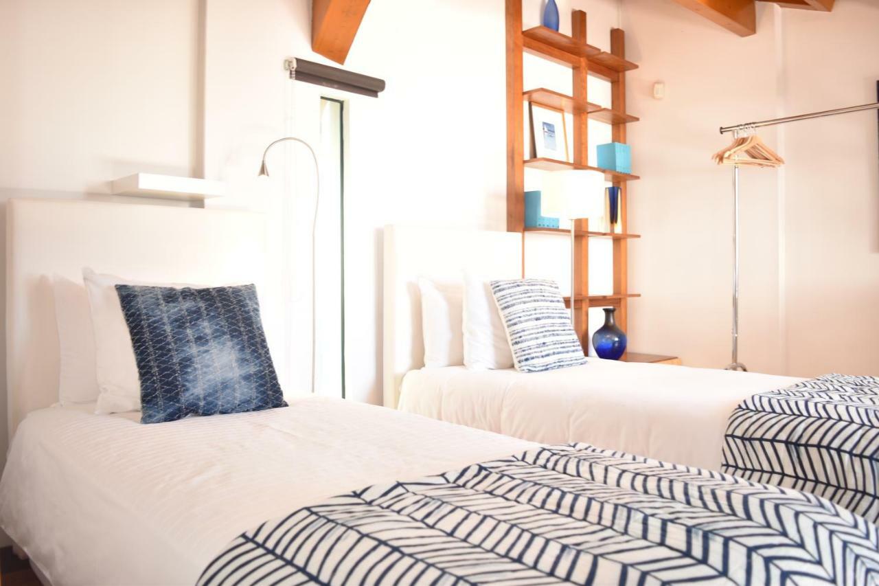 Architect-Designed Loft In A Historic Hilltop Neighborhood Lisbon Bagian luar foto