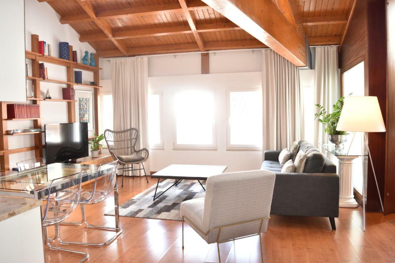 Architect-Designed Loft In A Historic Hilltop Neighborhood Lisbon Bagian luar foto