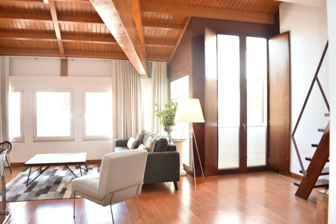 Architect-Designed Loft In A Historic Hilltop Neighborhood Lisbon Bagian luar foto