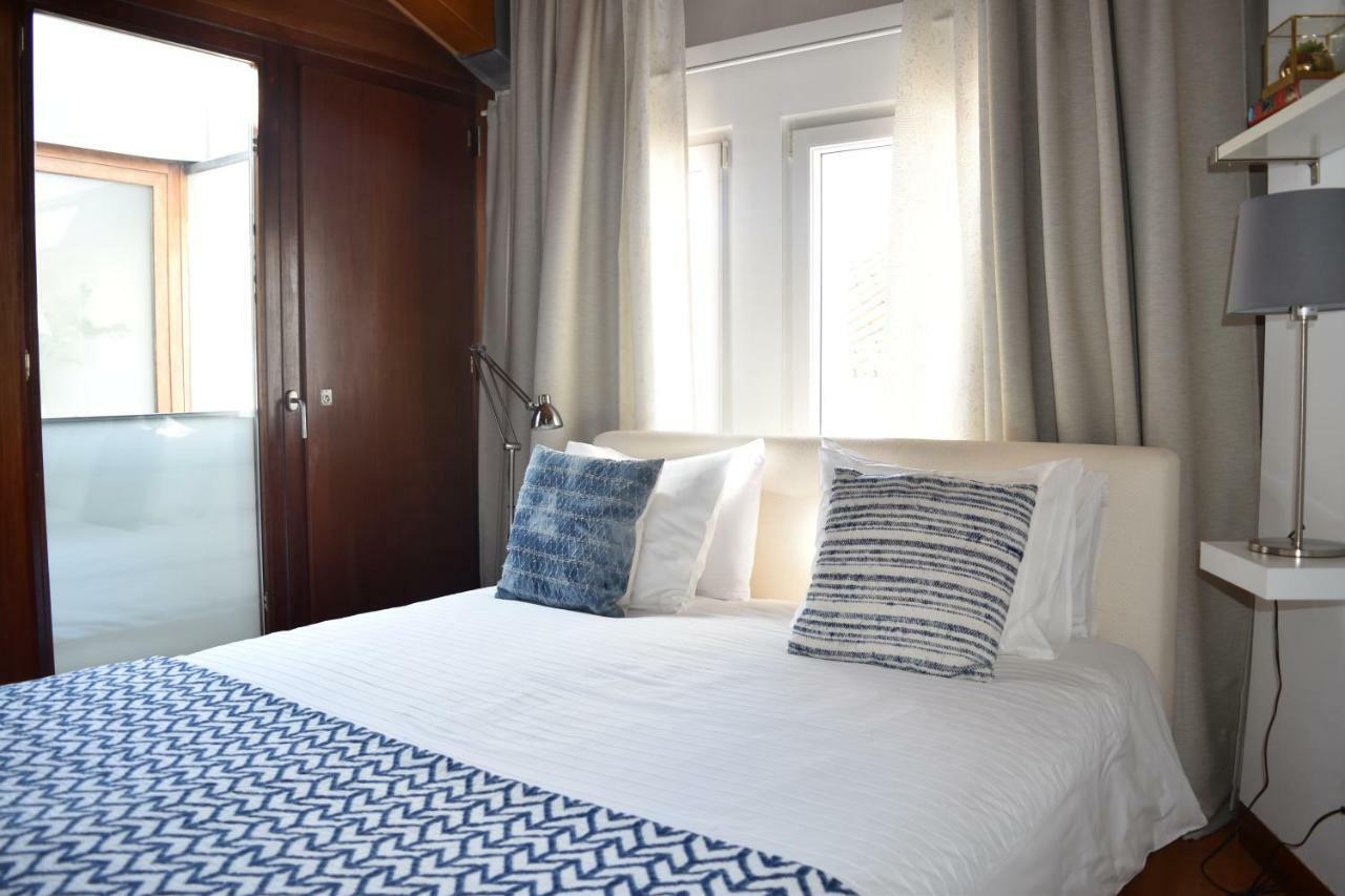 Architect-Designed Loft In A Historic Hilltop Neighborhood Lisbon Bagian luar foto