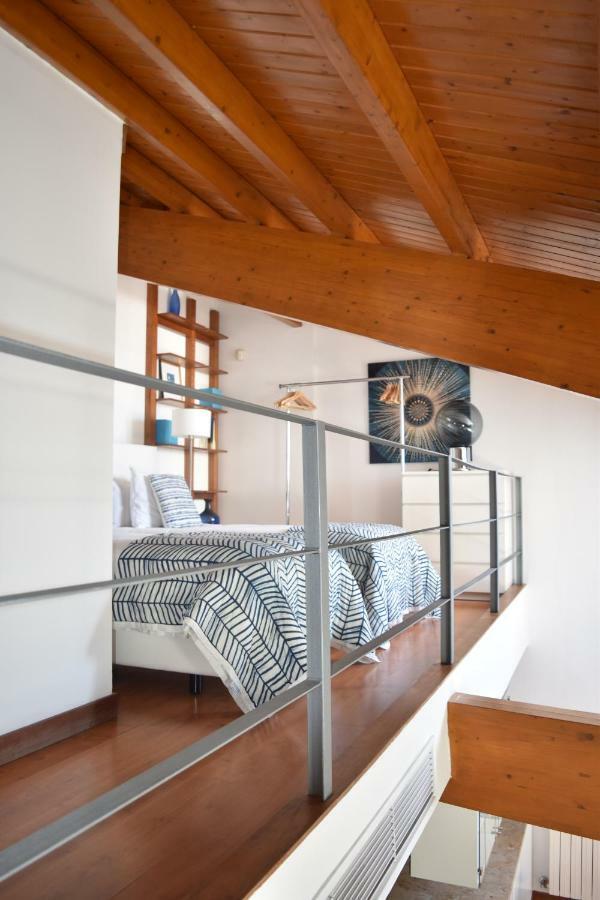 Architect-Designed Loft In A Historic Hilltop Neighborhood Lisbon Bagian luar foto